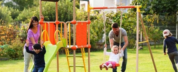 Κούνιες - Τσουλήθρες